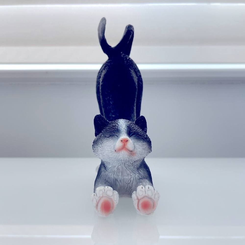 Ceramic CAT book holder - new!